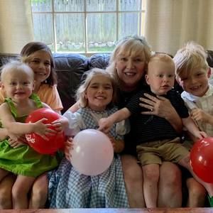 Meet your Posher, Evelyn